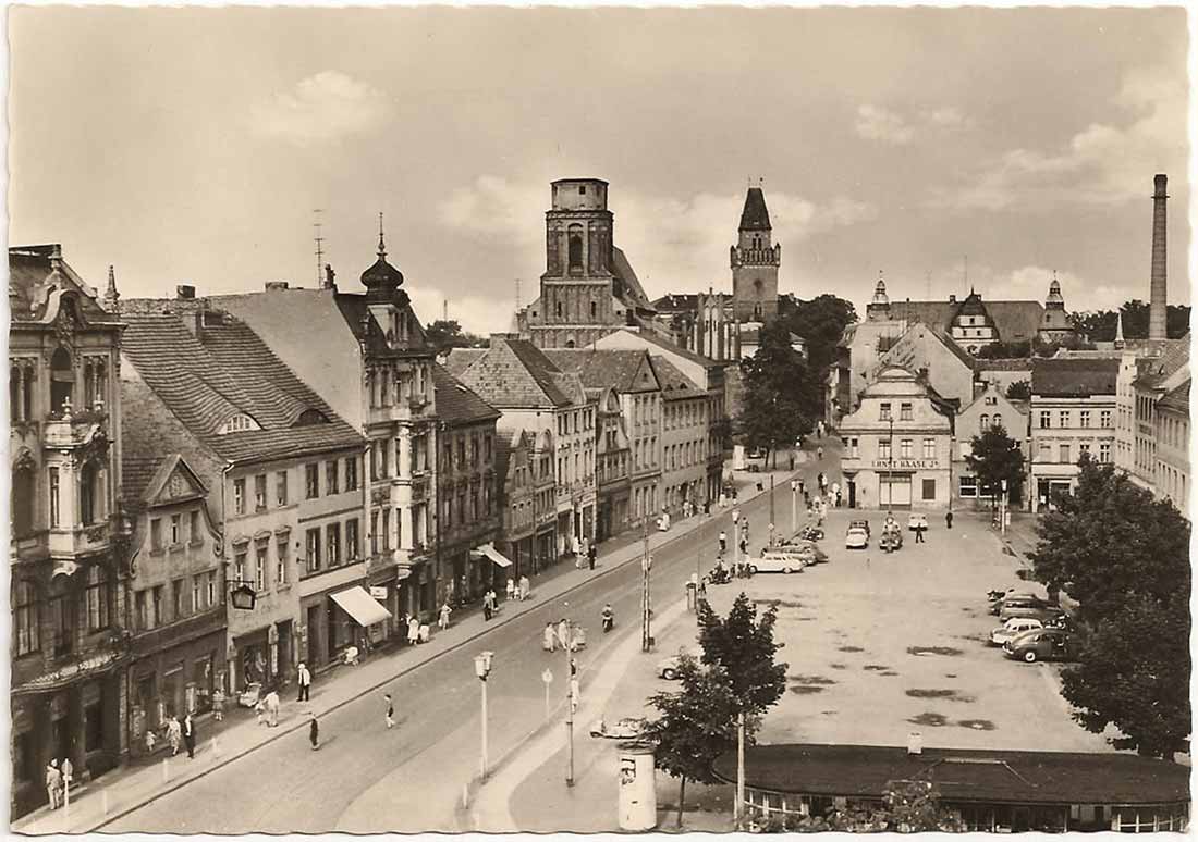 Der Altmarkt in Cottbus auf einer Poskarte vom Anfang der 1970er Jahre