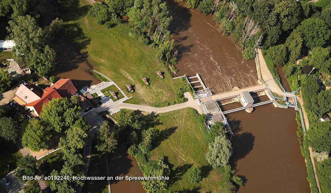 Hochwasser-Stuation an der Spreewehr-Mühle in Cottbus am 12.06.2013